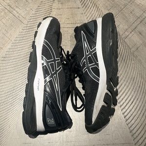 Asics women’s gel nimbus 21